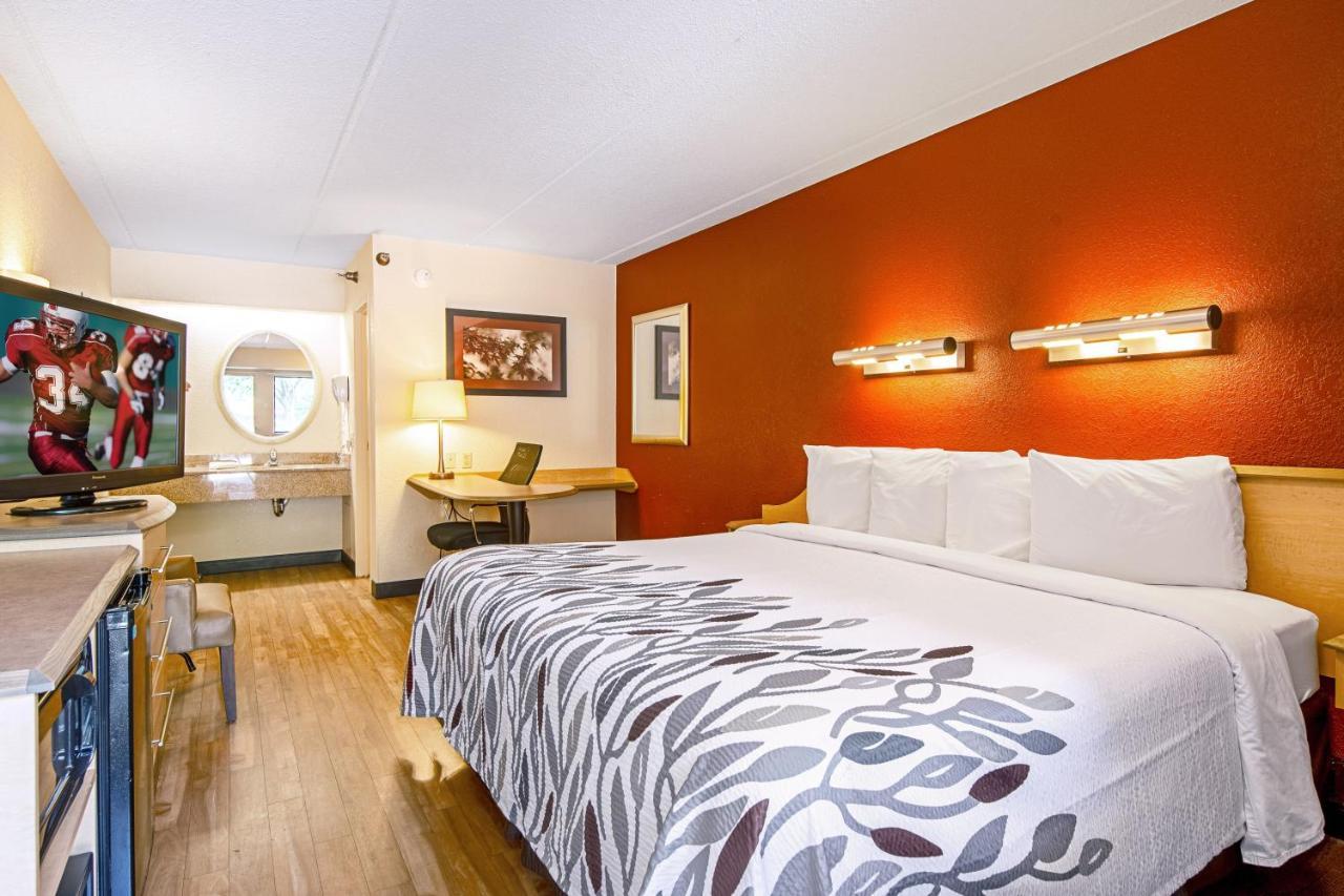 Red Roof Inn Huntington Barboursville Dış mekan fotoğraf
