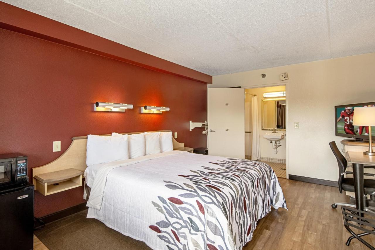Red Roof Inn Huntington Barboursville Dış mekan fotoğraf