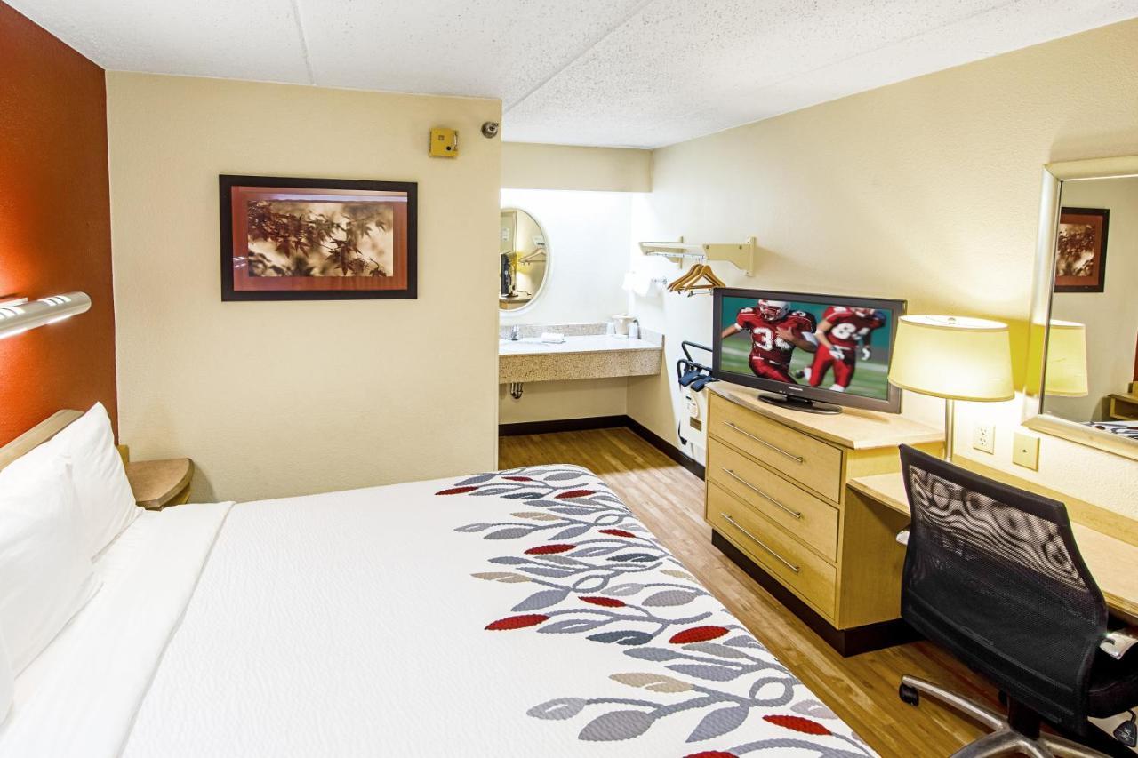 Red Roof Inn Huntington Barboursville Dış mekan fotoğraf