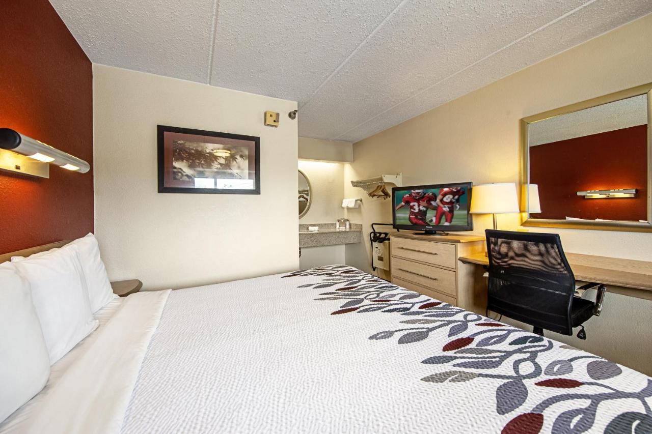 Red Roof Inn Huntington Barboursville Dış mekan fotoğraf